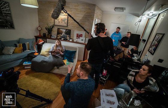 Przedszkole oczami mamy, przedszkolaka i nauczycielki w nowej kampanii MAC (wideo)