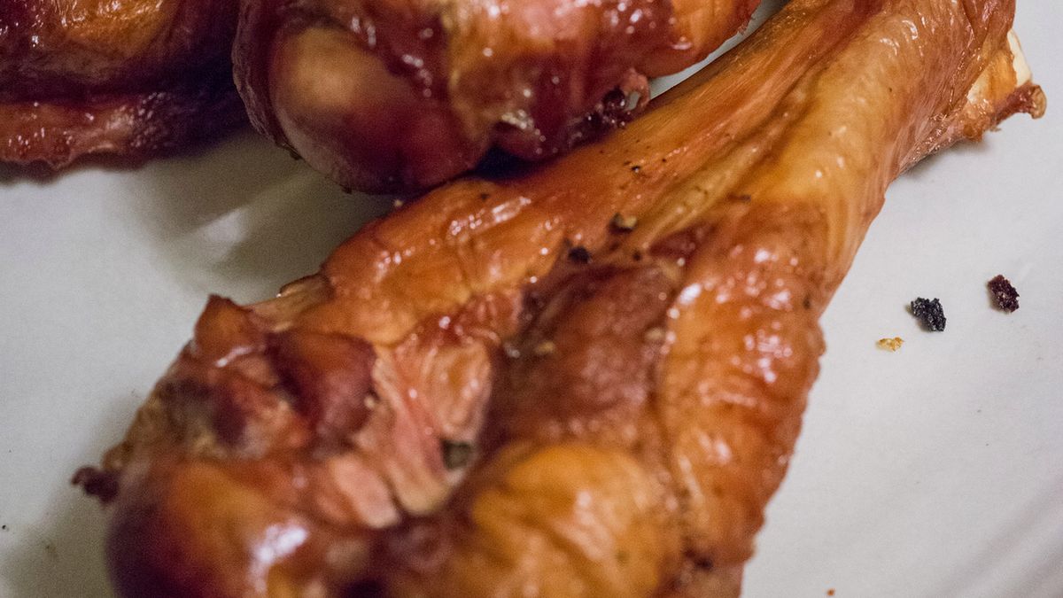 Pieczone skrzydło z indyka