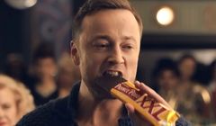 Czesław Mozil wśród sobowtórów reklamuje Prince Polo jako autentyk (wideo)