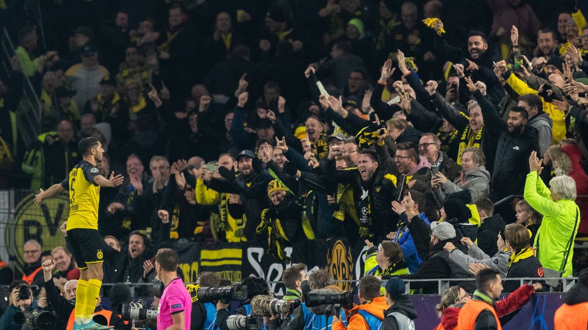 Zdjęcie okładkowe artykułu: Getty Images / Boris Streubel / Na zdjęciu: kibice Borussii Dortmund