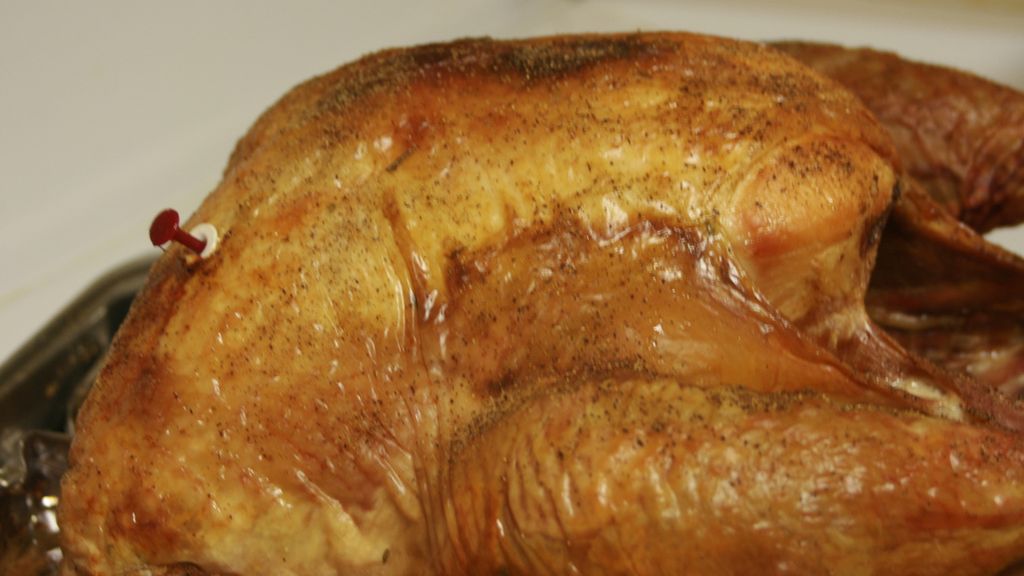 Pieczona skóra z indyka z ciemnego mięsa