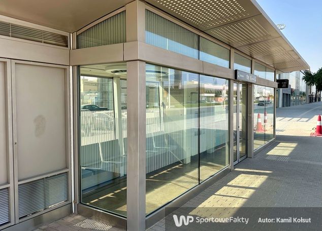 Przystanki autobusowe są w Rijadzie klimatyzowane, ale korzysta z nich niewielu