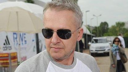 ''Trzy minuty. 21:27''