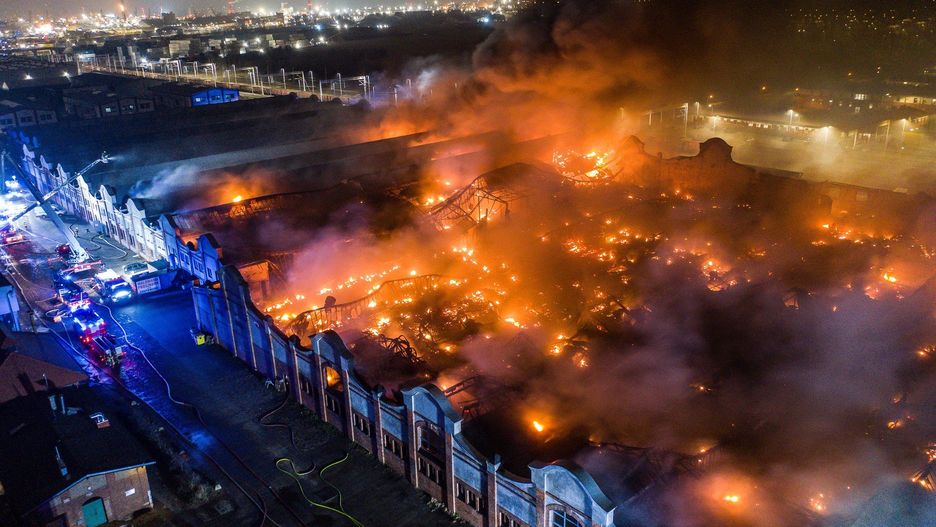 Pożar hali magazynowej na gdańskiej Przeróbce - 5.02.2025