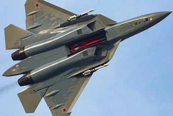 F-35 spotkał się z Su-57. Zwycięzcy nie wyłoniono