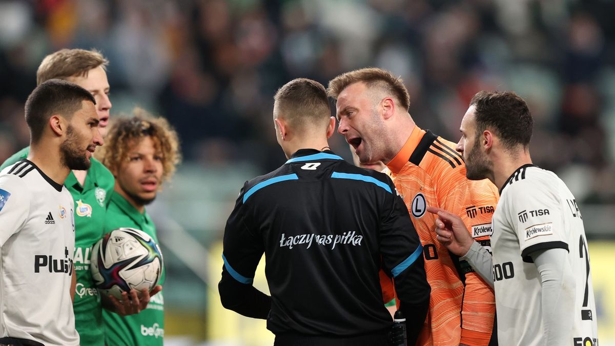 Newspix / PIOTR KUCZA/FOTOPYK  / Na zdjęciu: Artur Boruc