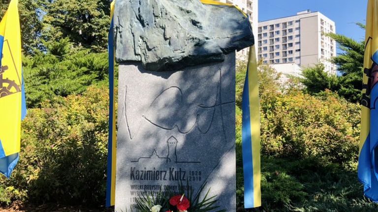 Katowice. Popiersia Kazimierza Kuca iJózefa Świdra wzbogaciły Galerię Artystyczną Katowic.. 