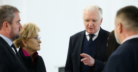 Był u Tuska i Szydło. Gowin ogłasza decyzję ws. wyborów