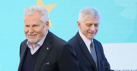 Tuzy światowej polityki i dwóch Polaków. Mają pomóc Ukrainie