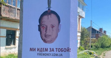 Ukraińcy rozwiesili plakaty z jego twarzą. "Idziemy po ciebie!"