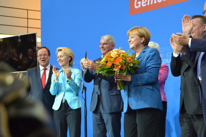 Sensacyjne wyniki wyborów w Niemczech. Koniec koalicji, Merkel trzeci raz kanclerzem