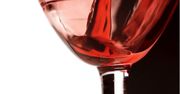 Lampka czerwonego wina wieczorem pomoże spalić tłuszcz (WIDEO)
