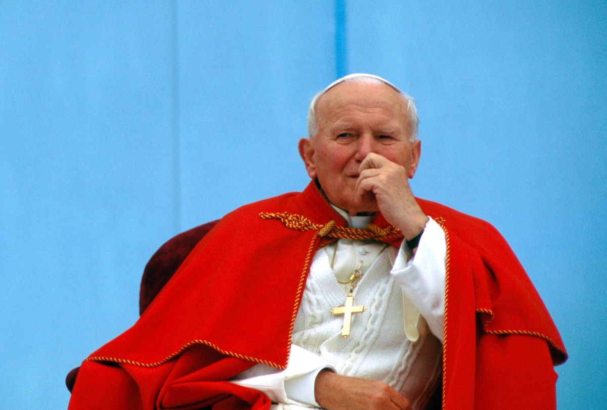 Bruncz: "Jest dzisiaj miejsce, w którym postać Jana Pawła II może być pocieszeniem dla ludzi" [OPINIA]