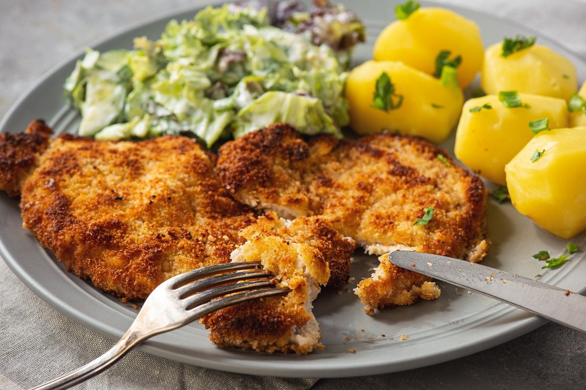 Pork chops reimagined with cola: Juicy, crispy, and tender