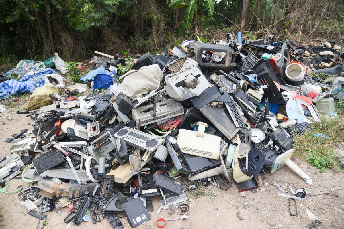 Odpowiedni recykling zapobiega zaśmiecaniu środowiska.