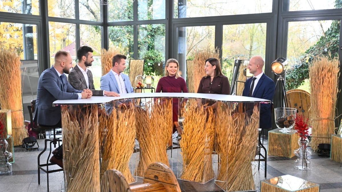 Uczestnicy 12. edycji "Rolnika..." z Martą Manowską