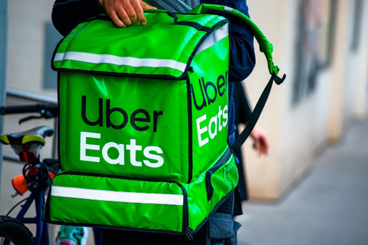Dostawca Uber Eats zjadł zamówione jedzenie. Zaskakująca reakcja klientki