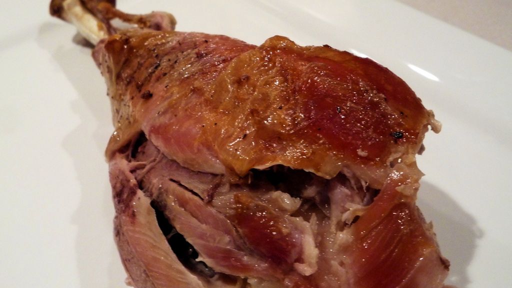 Pieczone podudzie z indyka w roztworze (samo mięso)