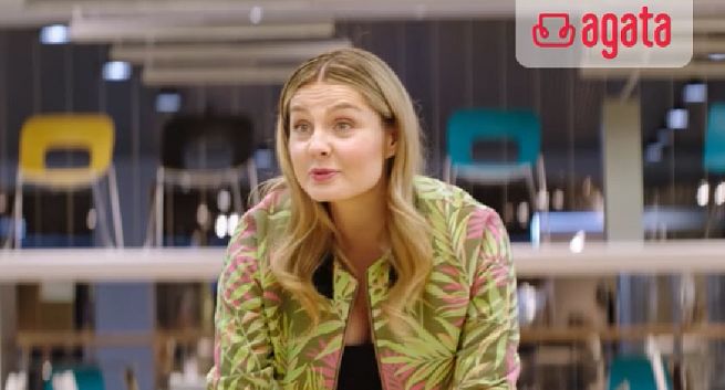 Małgorzata Socha z dziećmi i w dresie promuje salony meblowe Agata (wideo)