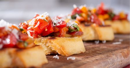 Była daniem włoskiej biedoty. Dziś turyści płacą krocie w restauracjach