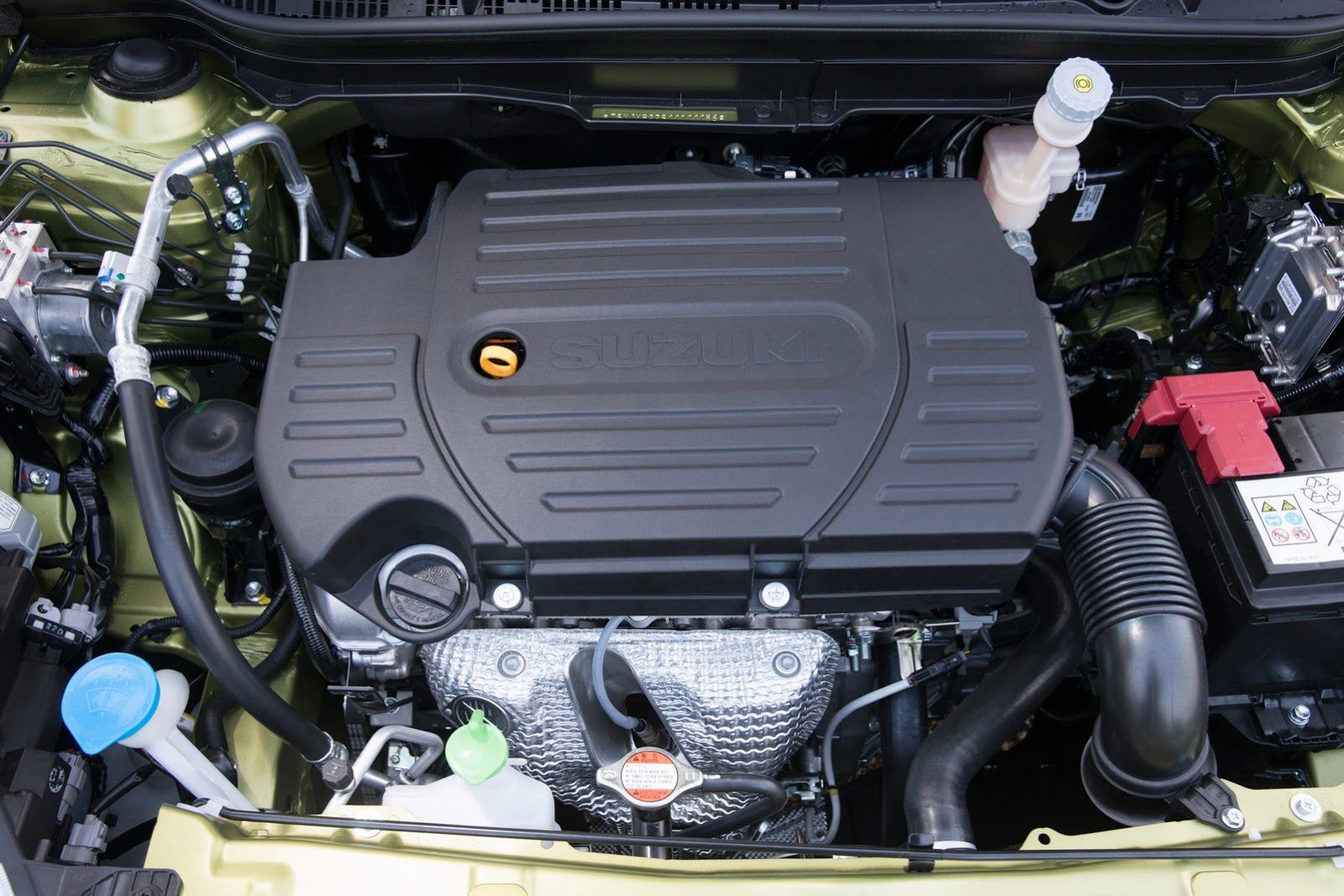 Nowe Suzuki SX4 - japoński crossover w szczegółach [galeria] 36