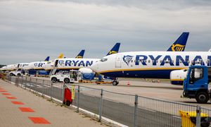 Ryanair tupnął nogą. Tnie ruch w Modlinie o połowę i zapowiada droższe bilety