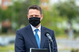 Trzaskowski upomniany przez Maląg. Minister żąda "usprawnienia działań i przyspieszenia procedur"