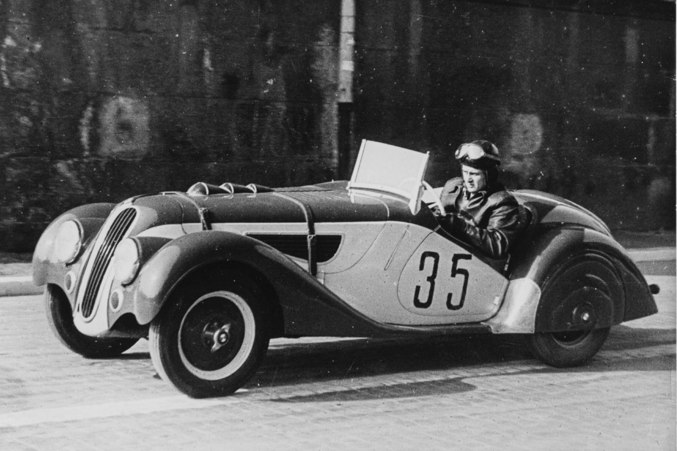 Sobiesław Zasada podczas Wyścigowych Mistrzostw Polski, rok 1953