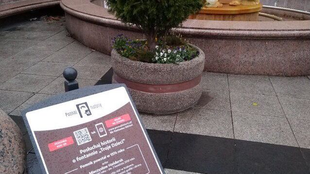 Przed pomnikami w Bielsku-Białej stanęły specjalne tablice informacyjne.