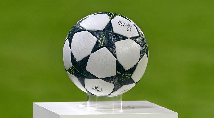 Piłka nożna: Liga Mistrzów UEFA - studio