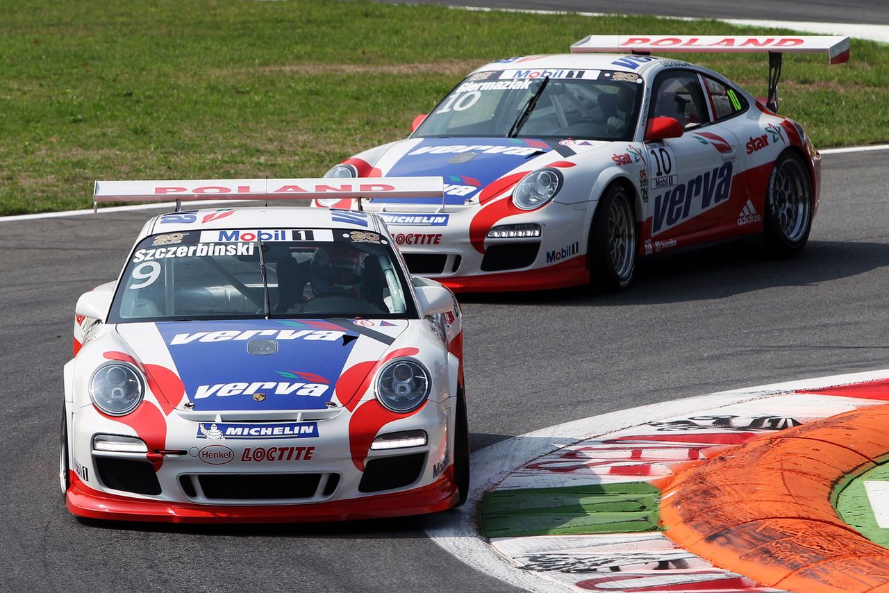 Porsche 911 GT3 Cup Verva Racing Team