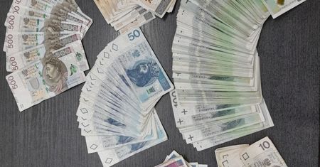 Ukradł pieniądze z sejfu