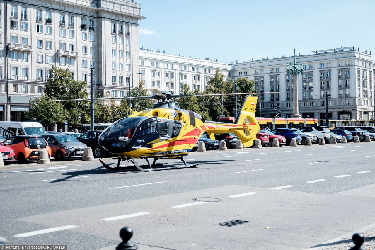 Śmigłowiec LPR w centrum Warszawy. W mieście nie było dostępnej karetki 