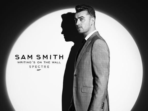 ''Spectre'': Sam Smith prezentuje ''Writing's On The Wall''