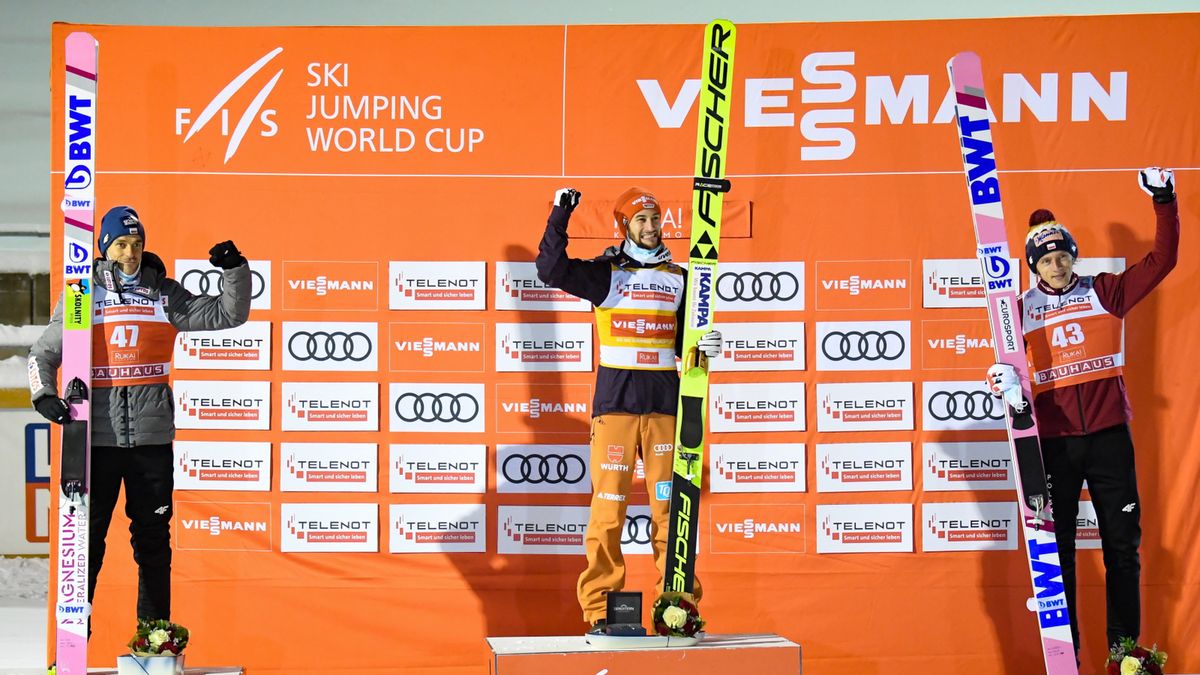 PAP/EPA / KIMMO BRANDT  / Na zdjęciu: Piotr Żyła (z lewej), Markus Eisenbichler (w środku) oraz Dawid Kubacki (z prawej)