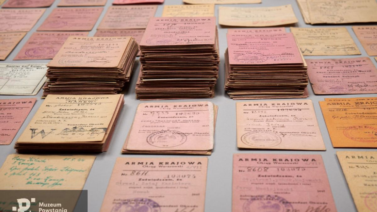 Niezwykła kolekcja legitymacji Powstańców Warszawskch 
