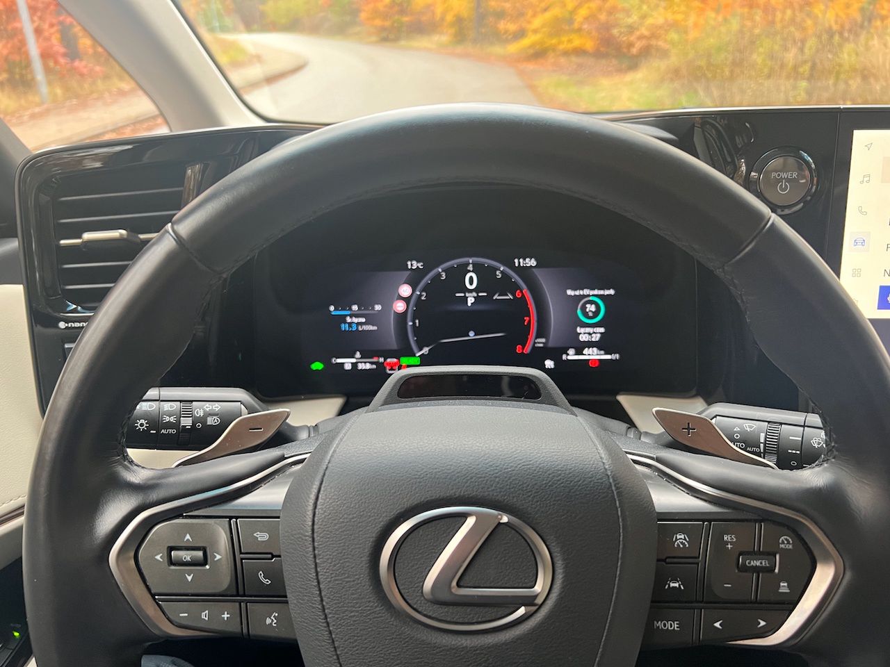 Lexus LM 350h AWD 