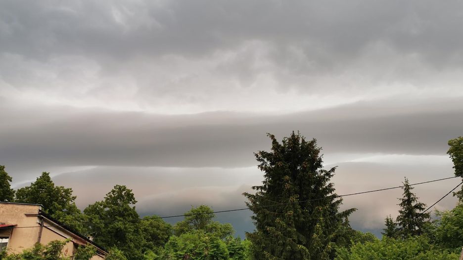 Niebezpieczna pogoda - IMGW ostrzega przed burzami