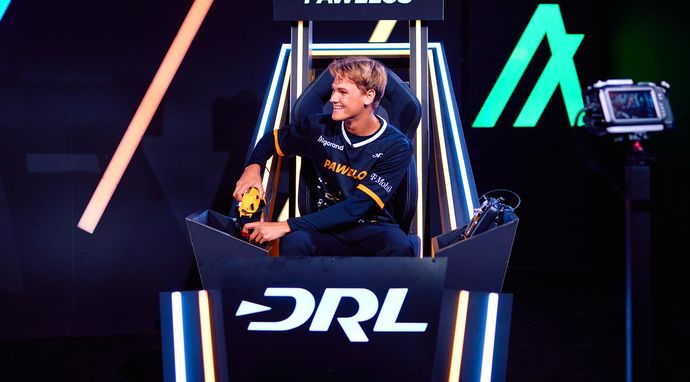 Liga wyścigów dronów 6