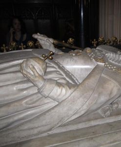 Pogrzeb Elżbiety I Tudor. Zrobiono kukłę z drewna i wosku, by udawała żywą królową