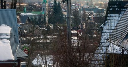 Awantura wokół znanego góralskiego rodu. Został radnym, by "chronić Zakopane", dziś sam chce budować kamienicę na potoku