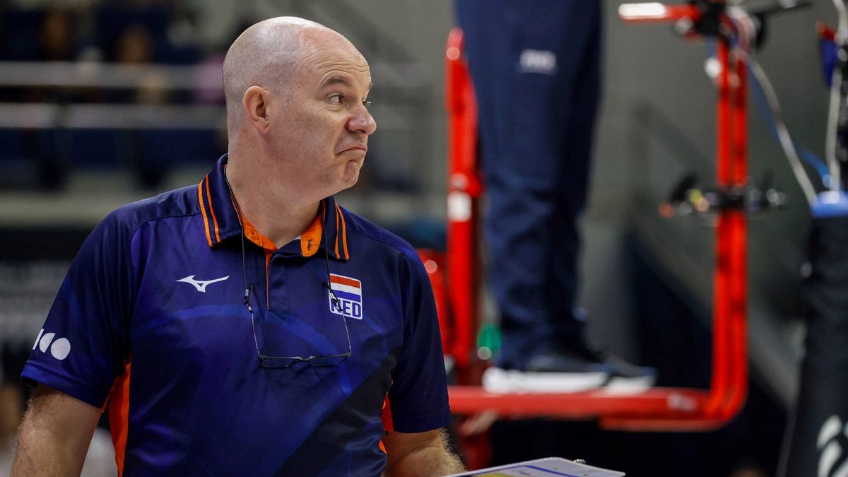 Getty Images / Mark Fredesjed Cristino / Na zdjęciu: Trener reprezentacji Holandii Joel Banks