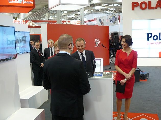 Digital Core Design DQ80251 procesor prezentacja CeBIT 2013 Donald Tusk