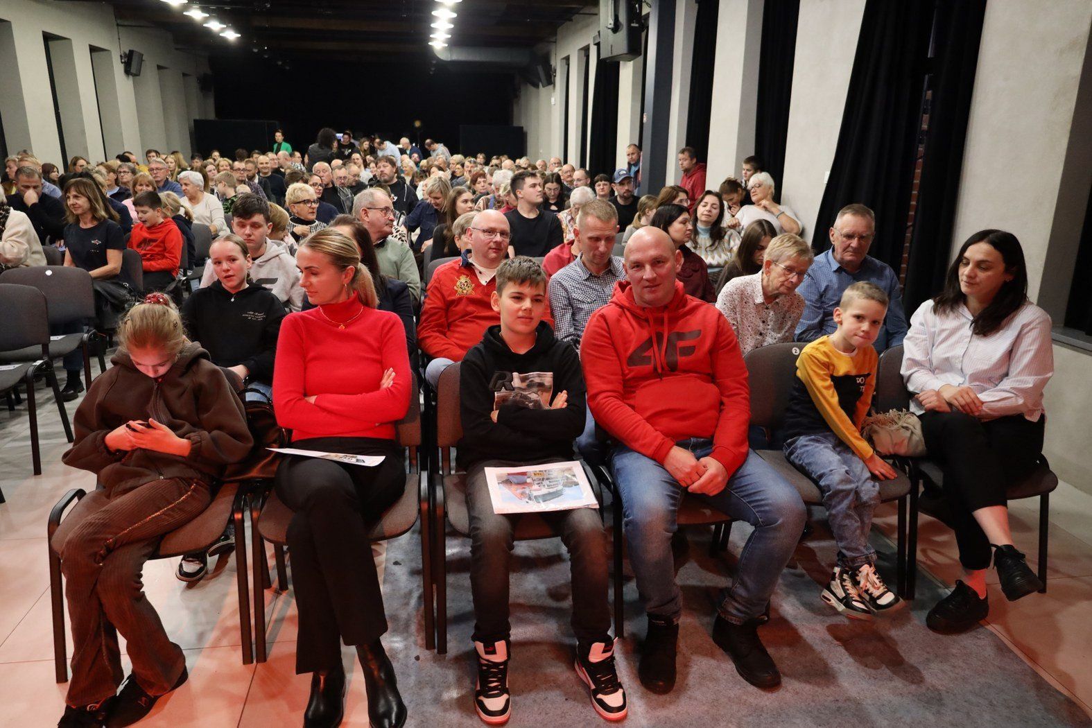 Dawid Andres odwiedził Pleszew. Tłumy fanów w Zajezdni Kultury w Pleszewie