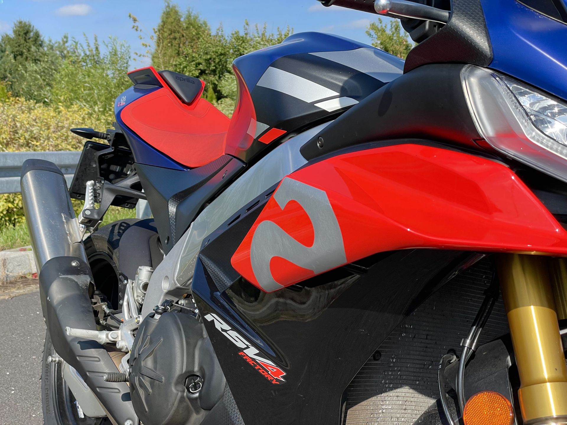 Aprilia RSV4 Factory