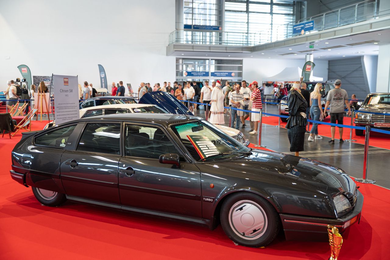 Poznań w klimacie klasycznej motoryzacji. Retro Motor Show przyciąga tłumy