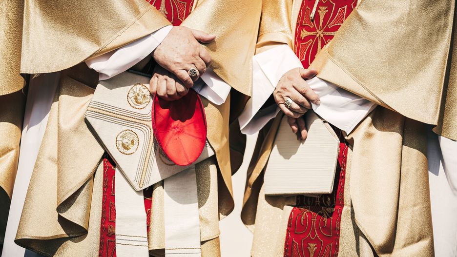 Krakow, 08.05.2022 Procesja "Na Skalke" - glowne uroczystosci sw. Stanislawa - patrona Polski na Skalce w Krakowie. Jedne z najwiekszych dorocznych procesji w kosciele Katolickim w Polsce z licznym udzialem przedstawicieli Episkopatu Polski. Uroczystosciom przewodniczyl abp Jan Romeo Pawlowski.