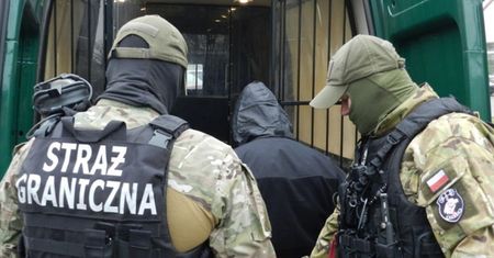 Sześciu cudzoziemców wydalonych z Polski. Straż Graniczna: "Stwarzali realne zagrożenie dla bezpieczeństwa"