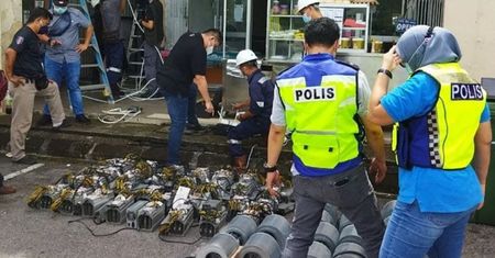 Policja utylizuje koparki kryptowalut. Sprzęt był wart ponad 3 mln złotych