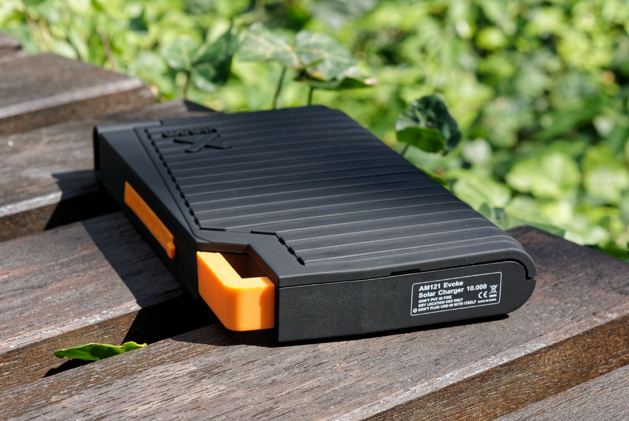 Xtorm Evoke Solar Charger: darmowa energia na każdą pogodę 3